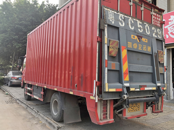 叉车